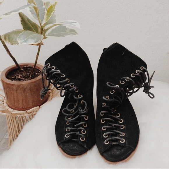 🚚 MOVING SALE! 🚚 Jeffrey Campbell lace up boots - Picture 2 of 3